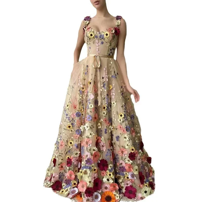 Women's Three-dimensional Flow - Embroidery Zara recension och pris
