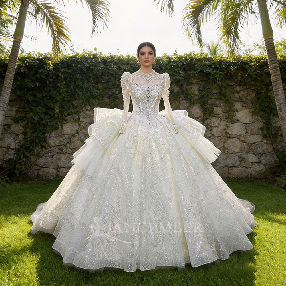 High Neck Chic Wedding Dress C - Embroidery Ribbon recension och pris