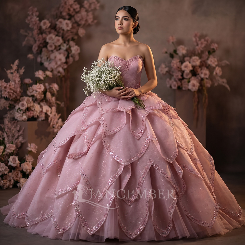 Luxury Ball Gown Quinceanera D - Embroidery Removal recension och pris