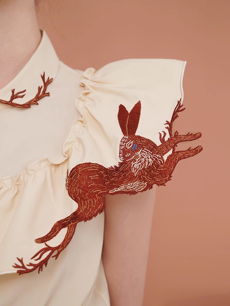 Rabbit Embroidered Shirt for W - Embroidery Rabbit recension och pris